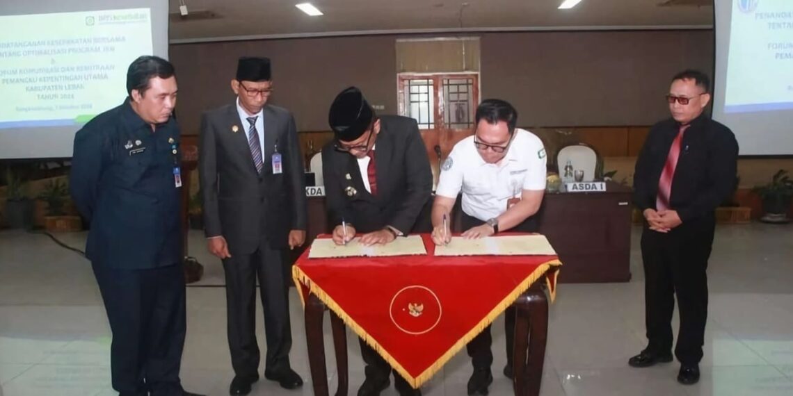 Lebak Regency Govt collaborates with BPJS Kesehatan Serang in optimizing National Health Insurance program. Credit: Haris