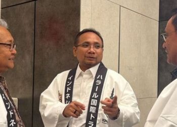 Minister of Religious Affairs Yaqut Cholil Qoumas talked about halal certification for beer and wine. Credit: Ministry of Trade