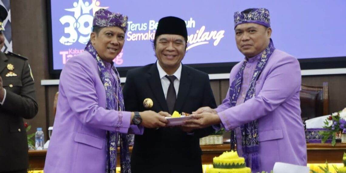 The Special Plenary Meeting celebrating Tangerang Regency's 392nd anniversary at the DPRD building. Credit: Dr