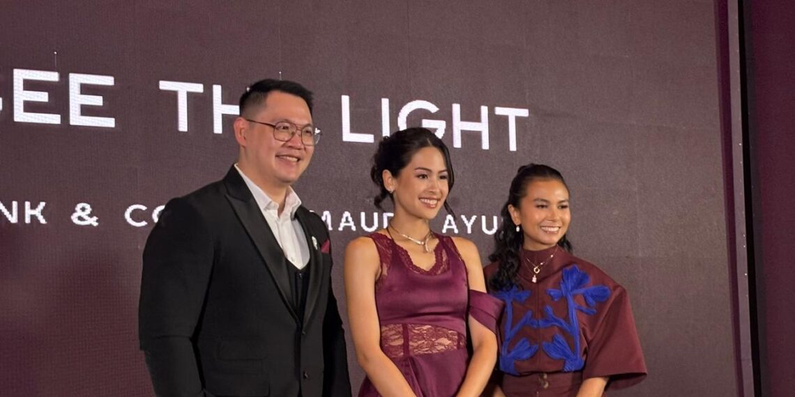 (L to R) the General Manager of Frank & co., Rolly Soesanto, Indonesian Celebrity Maudy Ayunda, Film Director Kamila Andini on the launch of ‘See the Light’ collection and fashion film at Park Hyatt, Jakarta. (Credit: Wulan)
