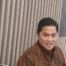 Erick Thohir talked about recent restructuring at several SOEs at a press conference at SOE Ministry office (11/20). Credit: Sinta