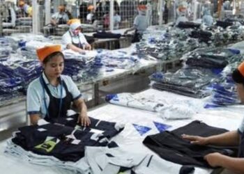 Sritex suspended its employees due to a shortage in raw materials. Credit: Sritex