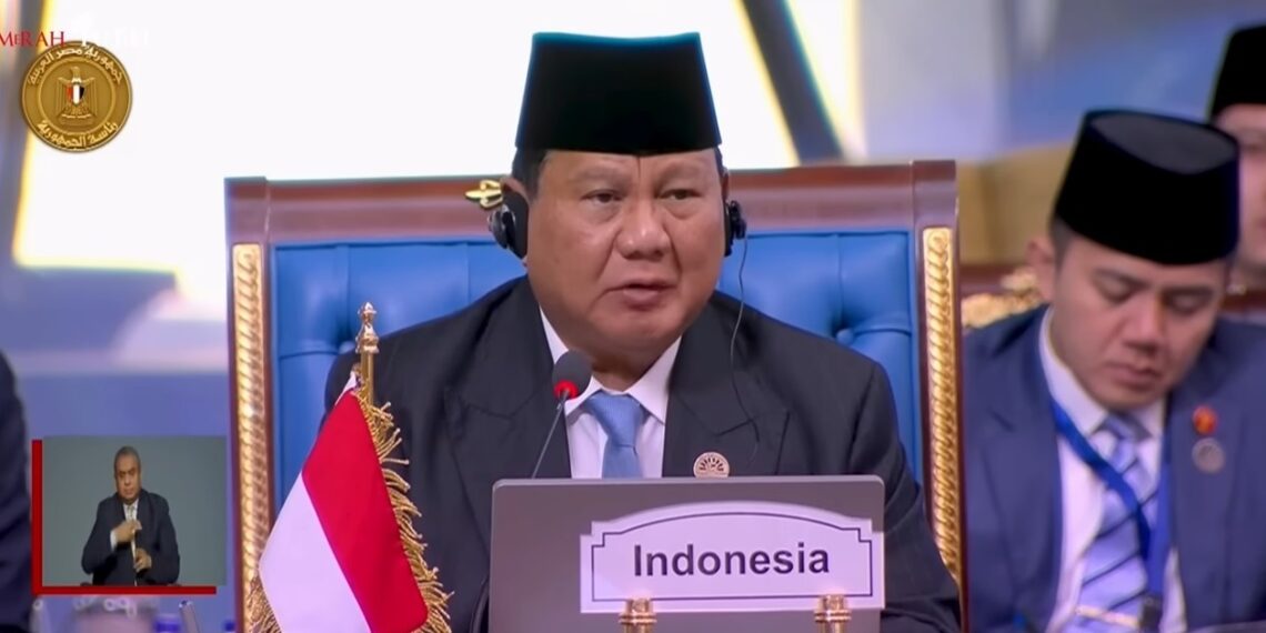 President Prabowo Subianto delivered remarks at D-8 Summit at the Presidential Palace in the New Administrative Capital, Cairo, Egypt. Credit: BPMI Setpres