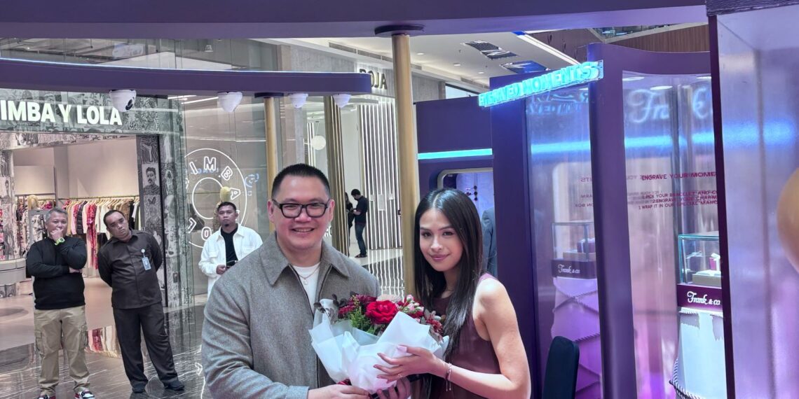 (L to R) GM of Frank & co. Rolly Soesanto and Brand Ambassador of Frank & co. Maudy Ayunda. (Credit: Wulan)