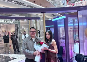 (L to R) GM of Frank & co. Rolly Soesanto and Brand Ambassador of Frank & co. Maudy Ayunda. (Credit: Wulan)