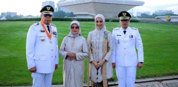 Benyamin-Pilar have been inaugurated as Mayor and Vice Mayor of South Tangerang. Credit: Abdillah