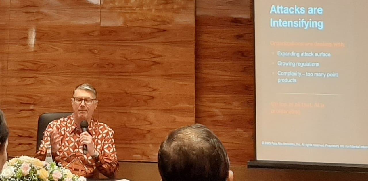BJ Jenkins talked about AI adoption during the media briefing at Ignite on Tour Indonesia in South Jakarta (02/27). Credit: Sinta
