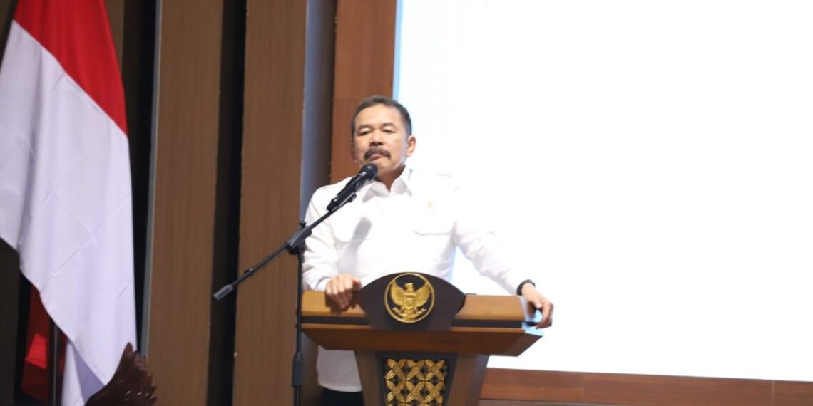 Attorney General ST Burhanuddin emphasized this warning during his speech at Kemendagri's event. Credit: Kemendagri