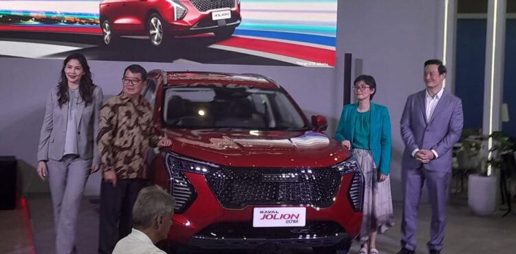 GWM Indonesia introduced Haval Jolion Ultra HEV at IIMS 2025. Credit: Haris