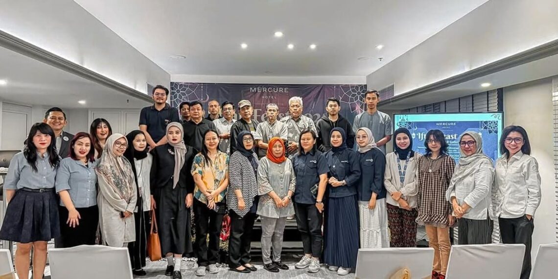Mercure Jakarta Batavia hotel management hosted media gathering for Iftar Ramadan 2025 with a package higlighting Pekojan Porridge. Credit: WY