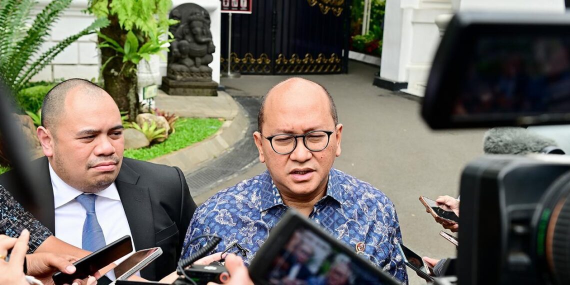 Rosan Roeslani talked about strategies to strengthen EV investment in Indonesia. Credit: BPMI Setpres