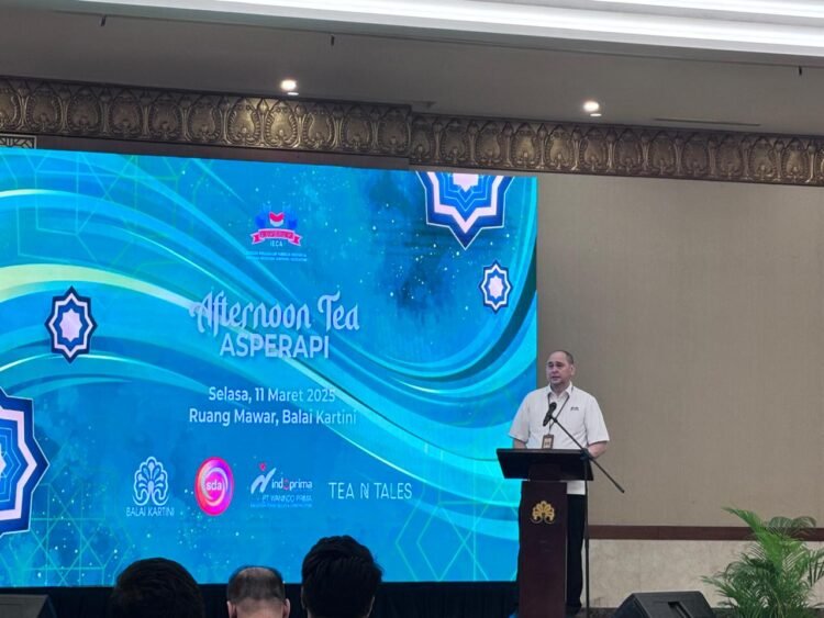 Hosea Andreas Runkat., Chairman of Asperapi, on the Afternoon Tea Asperapi. (Credit: Wulan)