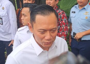 Minister Agus Harimurti talked about the giant seawall project. Credit: Coordinating Ministry for Infrastructure and Regional Development