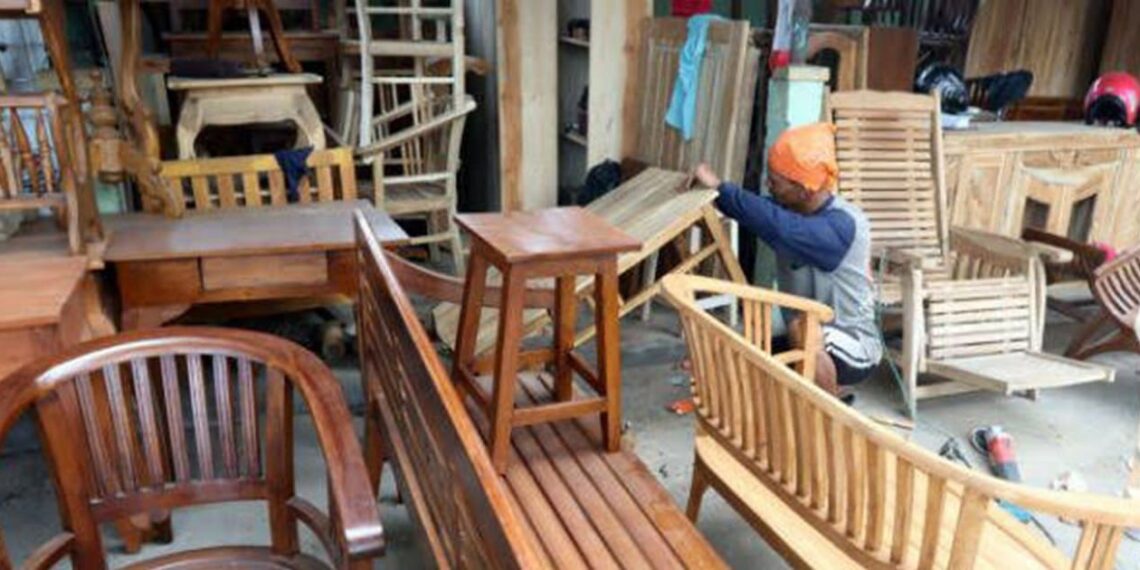 Illustration of furniture exports. Credit: HIMKI