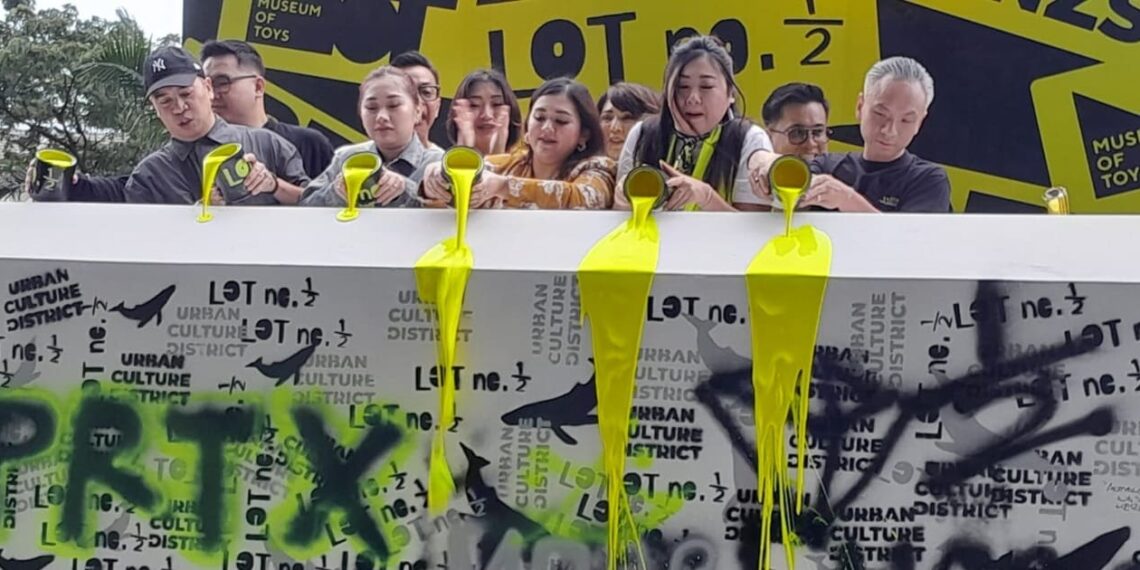 LOT No.1/2 was launched by MOT at Carstensz Mall (03/14). Credit: Haris