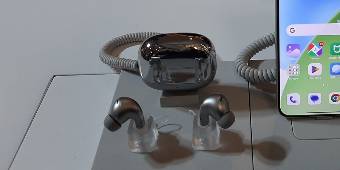 Xiaomi Buds 5 Pro becomes the first TWS in Indonesia to feature Wi-Fi connectivity. Credit: Sinta