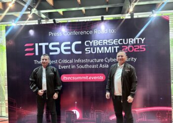 (Left to right) Eko Prasudi Widianto, Commercial Director of PT ITSEC Asia Tbk, and Joseph Edi Hut Lumban Gaol, President Director of PT ITSEC Asia Tbk. at ITSec Cybersecurity Summit 2025.