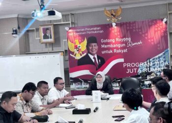 Situation when the meeting between Meikarta Consumers, MSU, and Ministry of PKP is held at PKP Ministry Office at Raden Patah Street, Jakarta. (Credit: Wulan)
