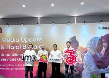 (L to R) Eric Danari, SVP-Head of Region Outer Jakarta; Steve Saerang, SVP-Head of Corporate Communication; Chandra Pradyot Singh, EVP-Head of Circle Jakarta Raya; Shatya Framudia, SVP-Head of Region Inner Jakarta. (Credit: Wulan)