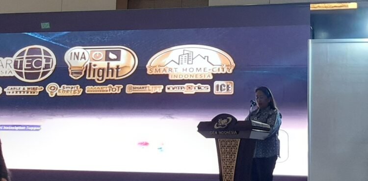 Elizabeth Ratu Rante Allo, Head of the Department of Industry, Trade, Cooperatives, and SMEs for DKI Jakarta Province, delivered her opening remarks. Credit: Sinta