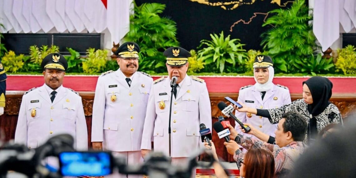 Governors of Papua Highlands and Bangka Belitung Islands were inaugurated by President Prabowo Subianto on Thursday (04/17) at the State Palace in Jakarta. Credit: BPMI Setpres