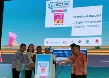 Periklindo Electric Vehicle Show 2025 officially opened. Credit: Haris