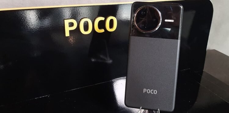 Poco F7 Ultra Black. Credit: Sinta