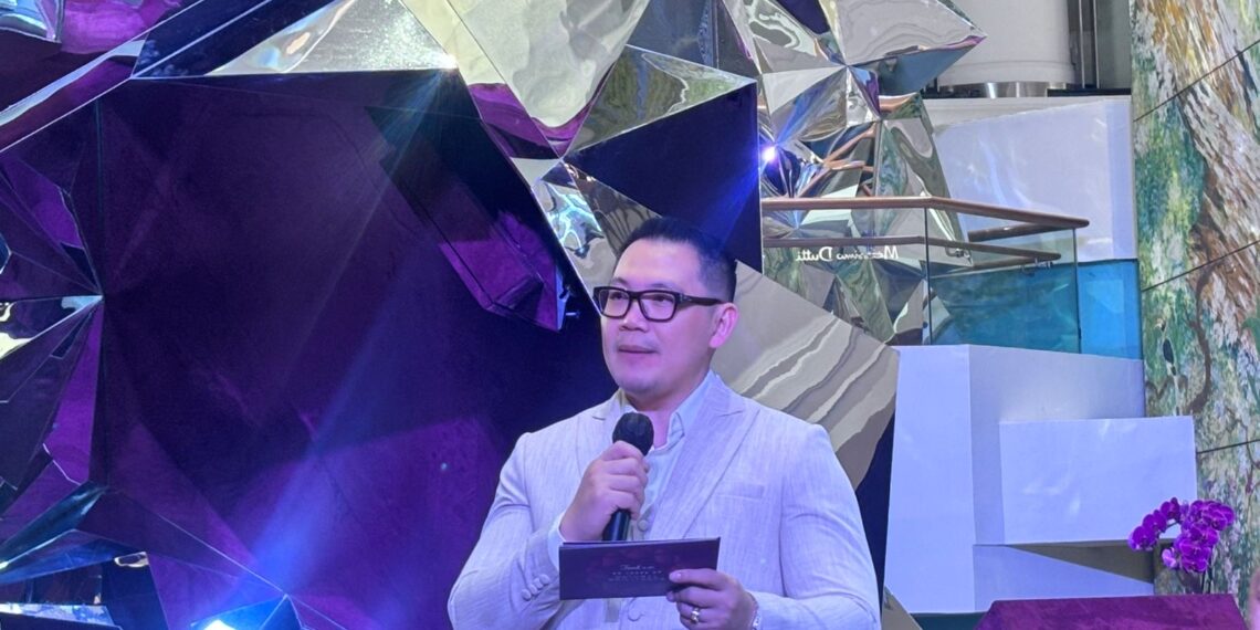 Frank & co. highlights Frank Fire in “29 Years of Natural Brilliance” exhibition