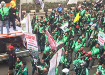 Online taxi driver demonstration in Indonesia. (Credit: Faiz)