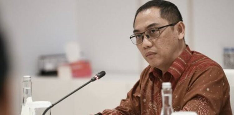 Alexander Sabar talked about the suspension of World ID and Worldcoin. Credit: Komdigi