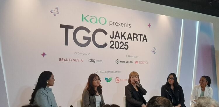From left: Putri Tanjung, Bun Susilowati, Yukiko Ikeda, and Monique Soeriaatmadja attended the panel session at TGC Jakarta 2025 press conference (05/27). Credit: Sinta