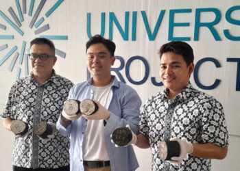 Sampoerna University introduced plastic waste-based road construction. Credit: Haris